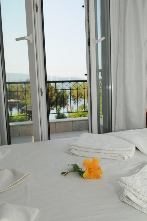 Posidonio Hotel Klima  Zimmer foto